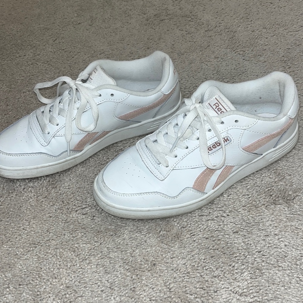 Reebok Sneakers